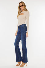 Load image into Gallery viewer, Kan Can: MID RISE PETITE FLARE JEANS