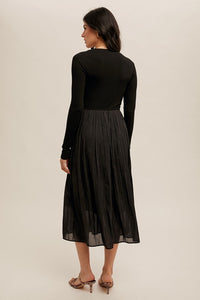 BLACK LONG SLEEVE PLEATED DRESS