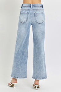 RISEN CURVY: LIGHT HIGH RISE CROP WIDE JEANS