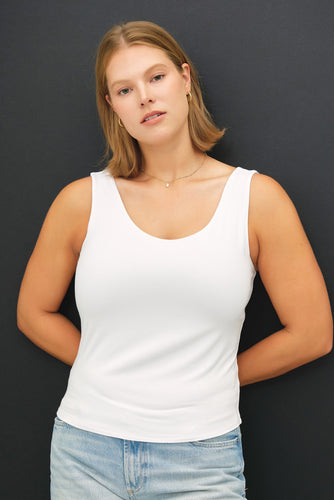 SCOOP NECK TANK | WHITE CURVY