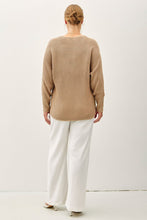 Load image into Gallery viewer, V-NECK RAGLAN SWEATER | TAUPE