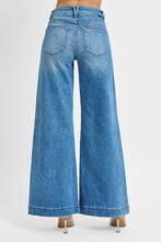 Load image into Gallery viewer, RISEN: MID RISE WIDE FRONT PATCH POCKET JEANS