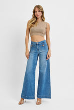 Load image into Gallery viewer, RISEN: MID RISE WIDE FRONT PATCH POCKET JEANS