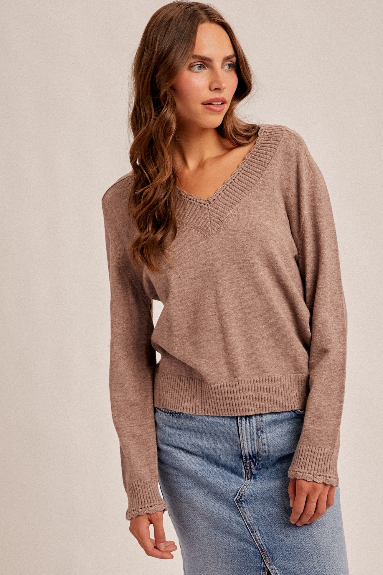 Mocha Scallop Edge Detailed V-neck Sweater