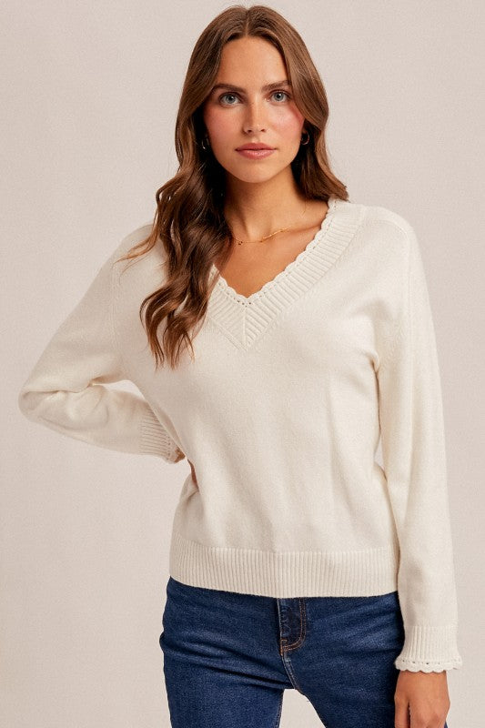 Off White Scallop Edge Detailed V-neck Sweater
