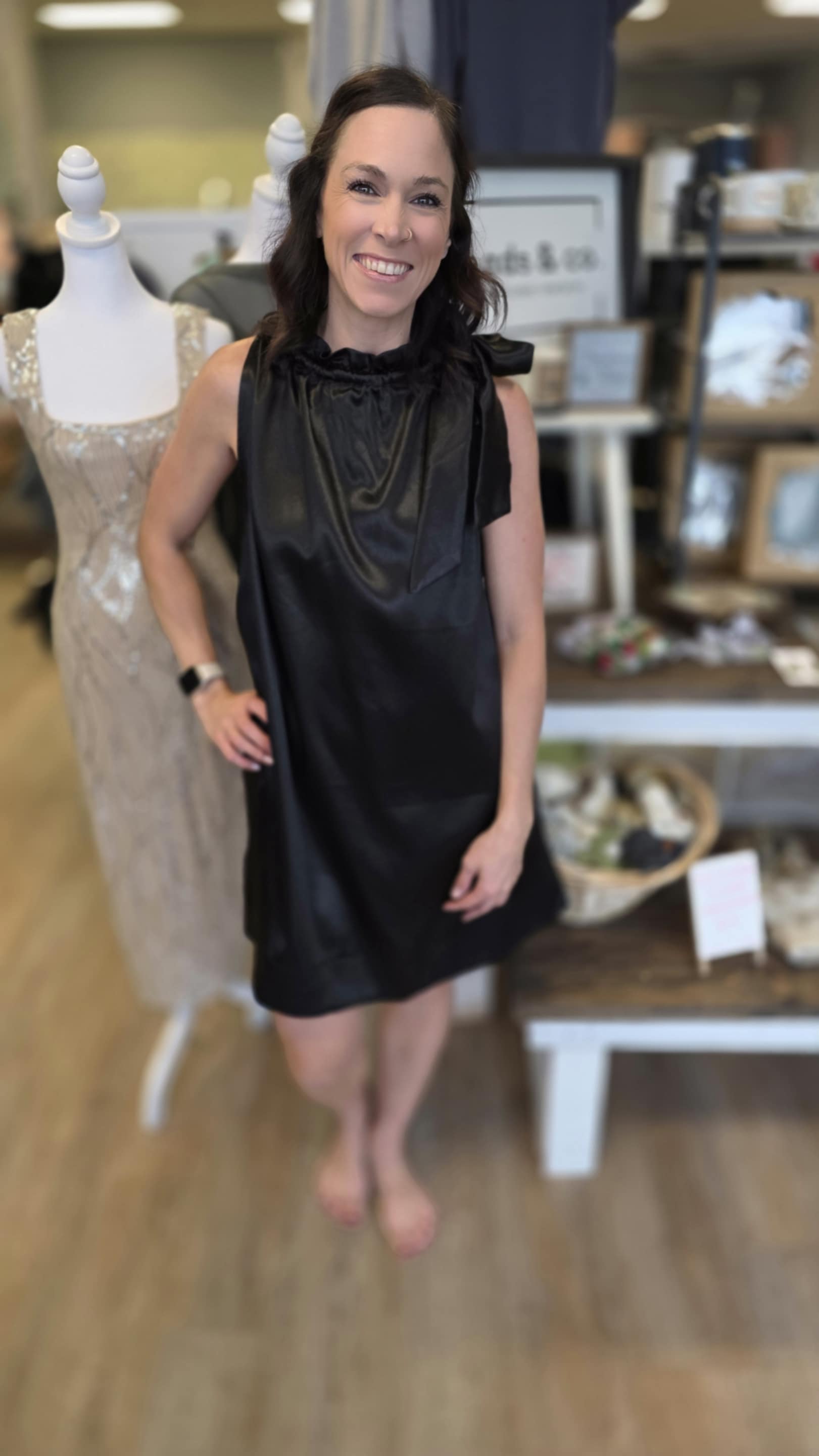 Black Round Neck Tie Sleeveless Mini Dress