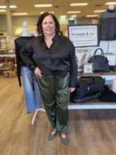 Load image into Gallery viewer, OLIVE SATIN CARGO PANTS