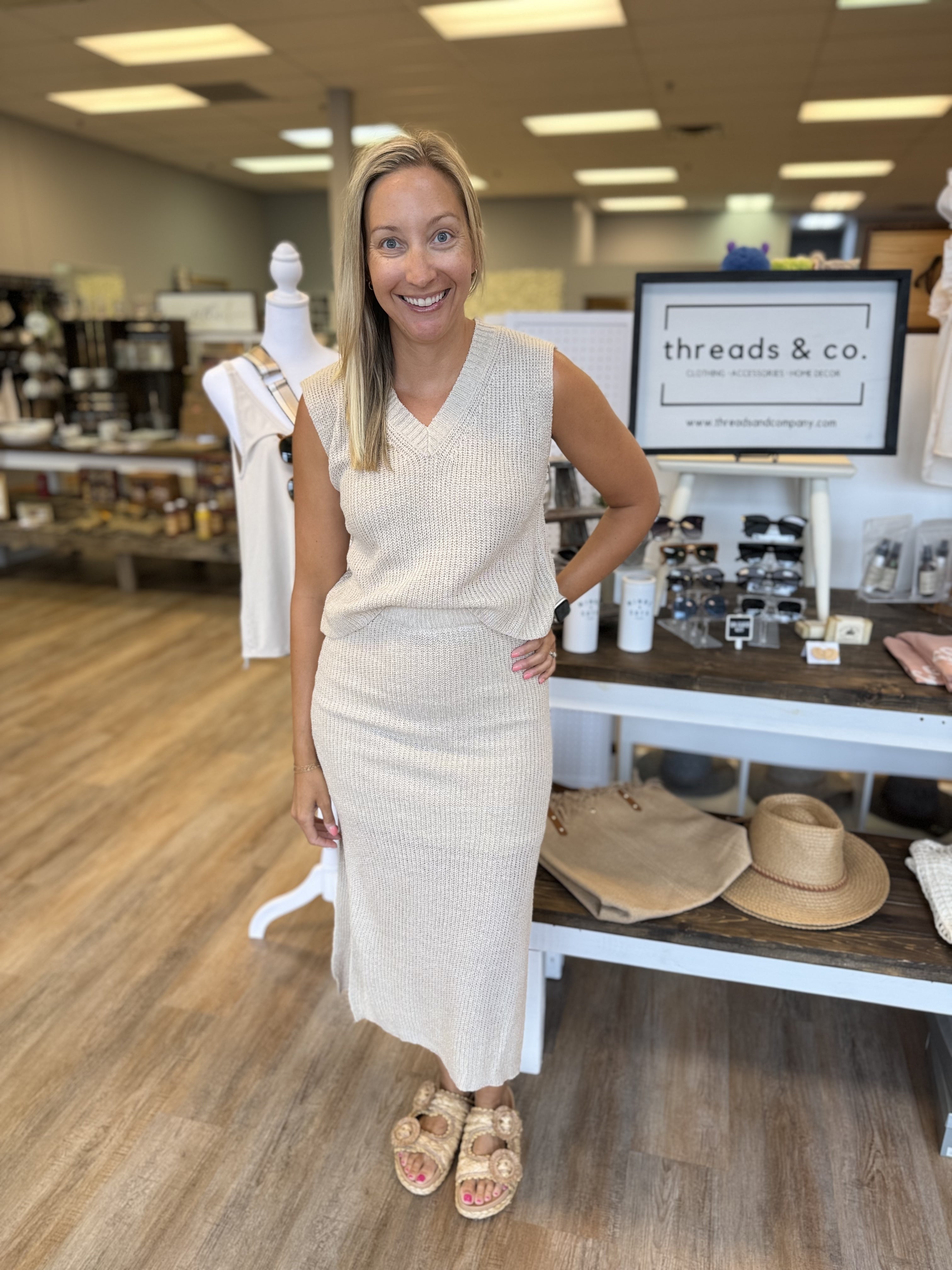 BEIGE KNITTED TOP + SKIRT SET – Threads & Co