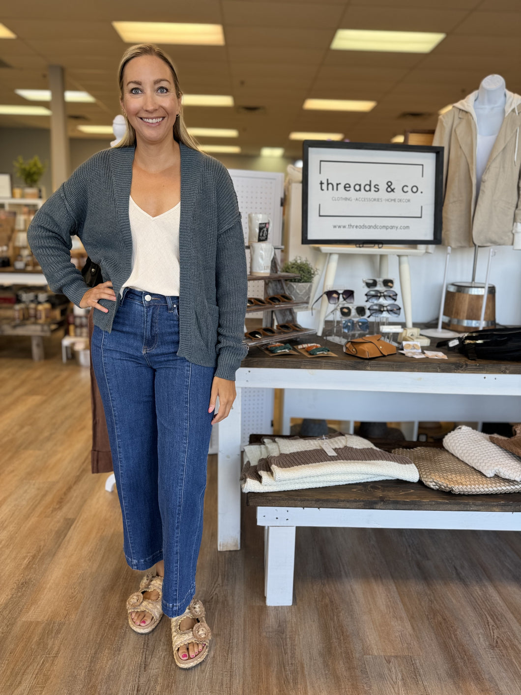 DARK BLUE CHUNKY KNIT CARDIGAN