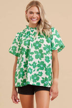 Load image into Gallery viewer, GREEN FLOWER PRINT TOP