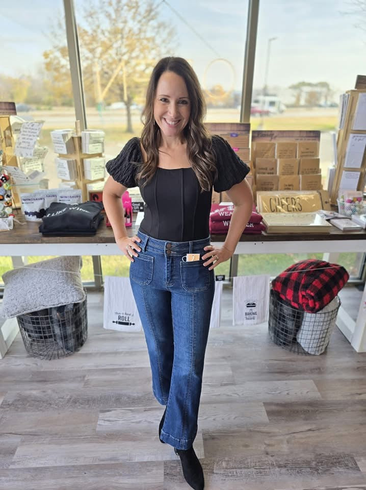 BLACK PUFF SLEEVE BODYSUIT