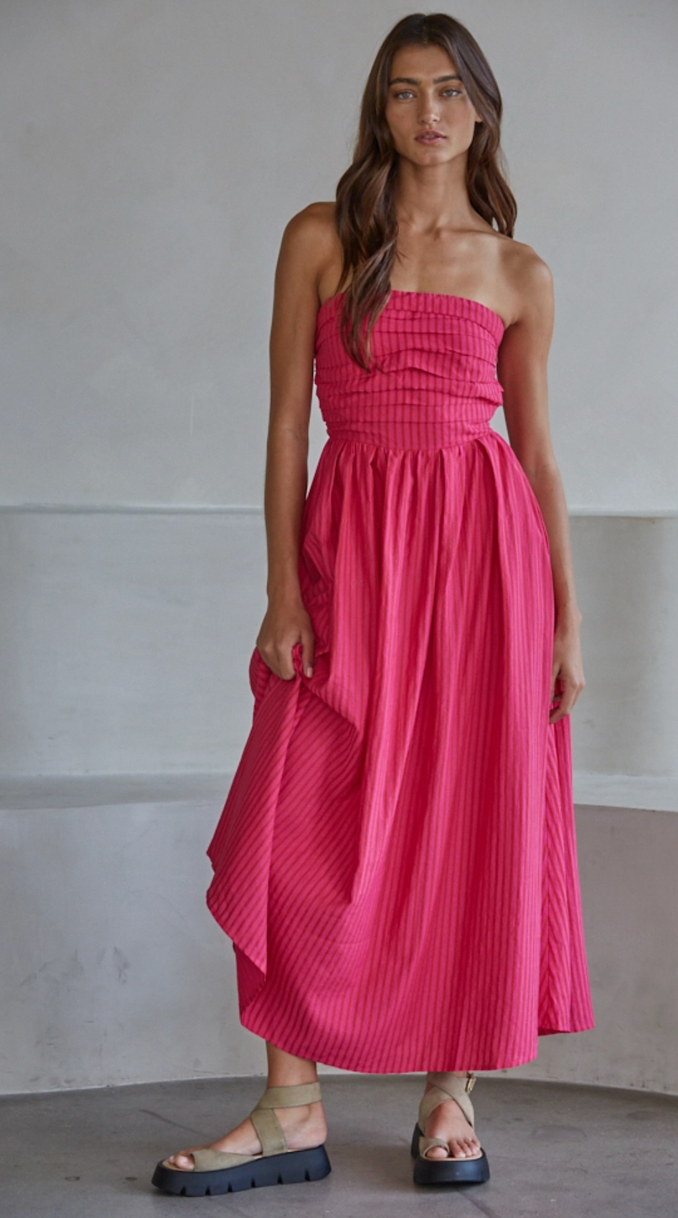 STRAPLESS FLAIR MAXI DRESS (PINK) – Threads & Co