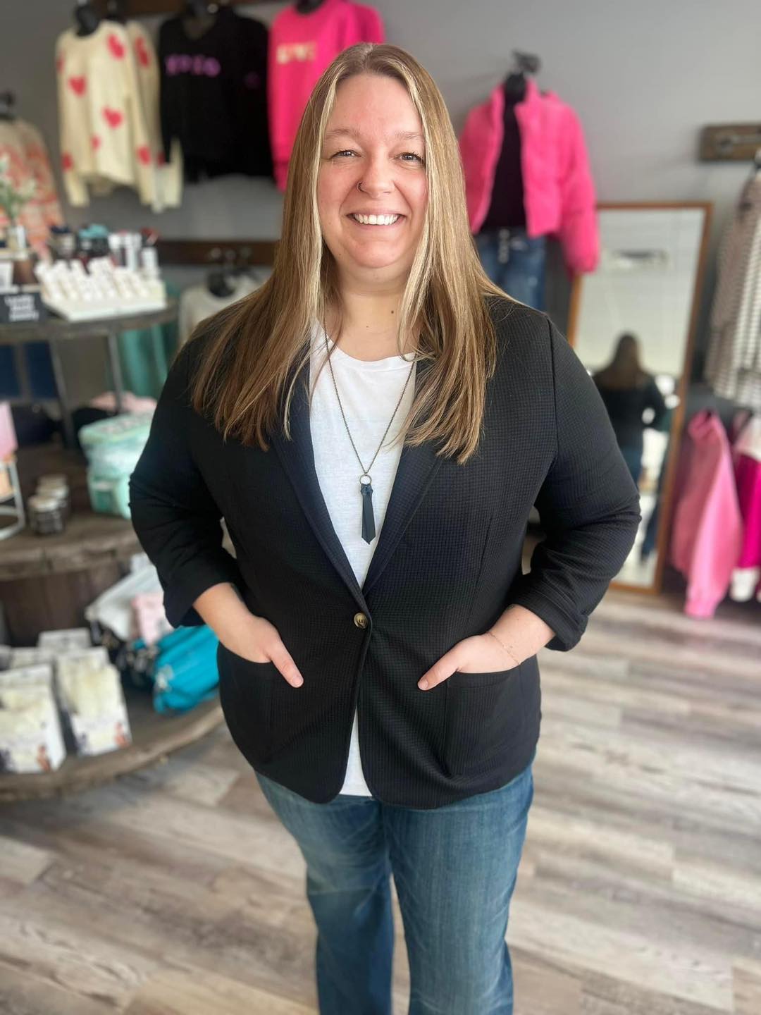 BLACK SHIRRED SLEEVE TEXTURED BLAZER