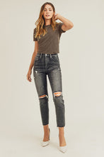 Load image into Gallery viewer, RISEN: BLACK DISTRESSED JEANS