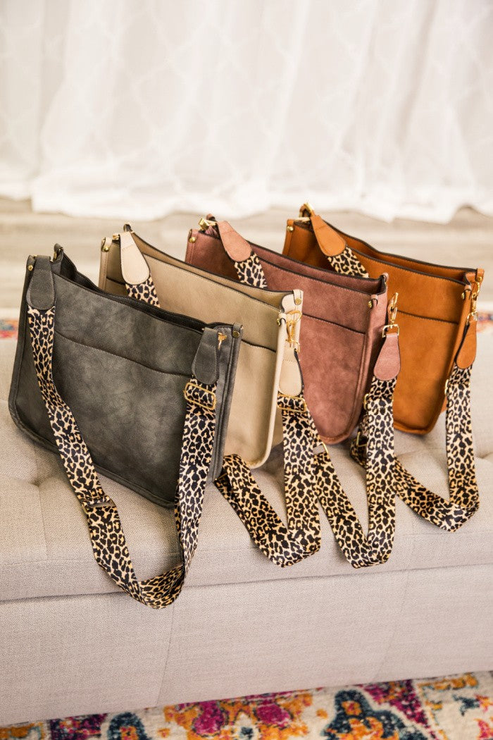 CROSSBODY ANIMAL PRINT PURSE