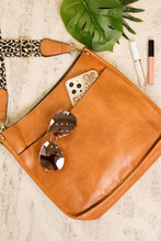 Load image into Gallery viewer, CROSSBODY ANIMAL PRINT PURSE